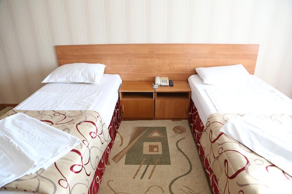 Zhassybi Hotel Astana Bagian luar foto