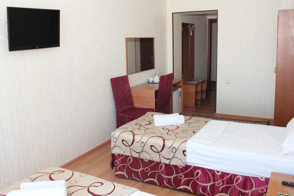 Zhassybi Hotel Astana Bagian luar foto